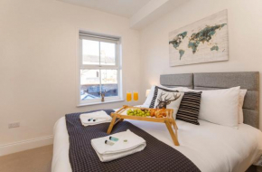Station House-Luxury 3 Bed Home-FREE PARKING